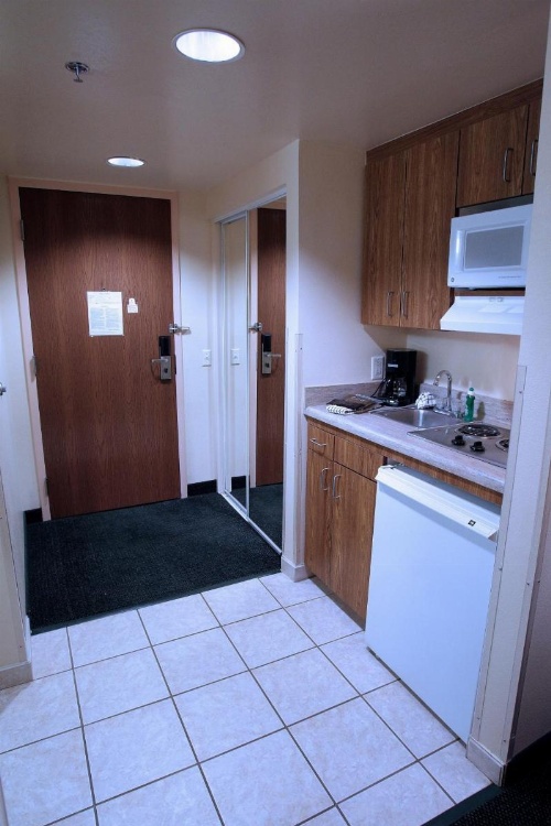Gateway Studio Suites image 25