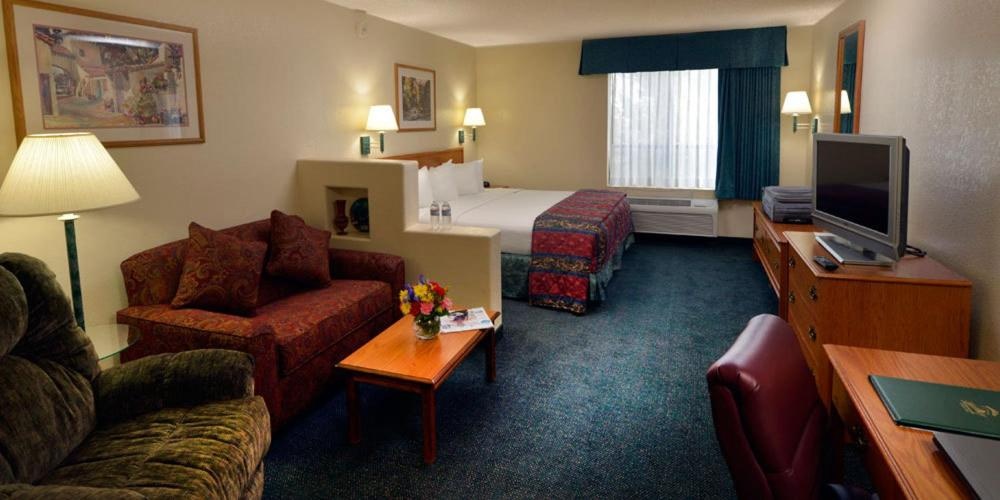 Room image 4